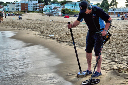 Paul Cee Beach Detecting Part 2